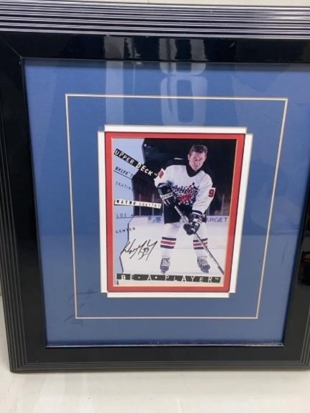 Wayne Gretzky signed 1993 Upper Deck Card Blowup (Be A Player) w/COA